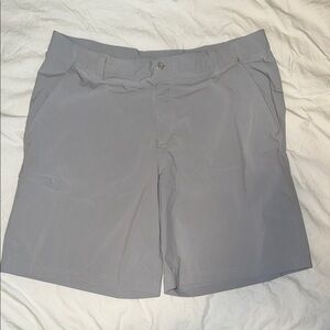 Columbia Men's Gray Cargo Shorts Size 42 waist